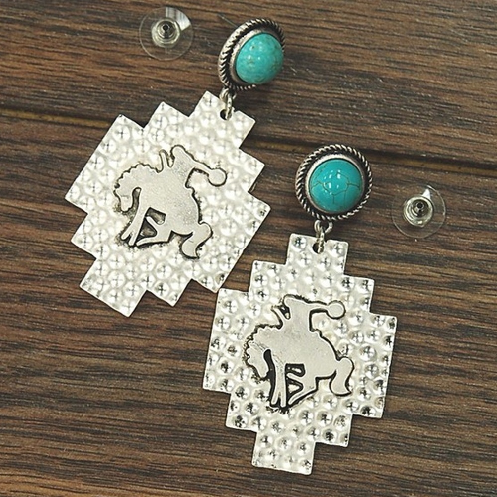 Earrings - Picture 4 of 4